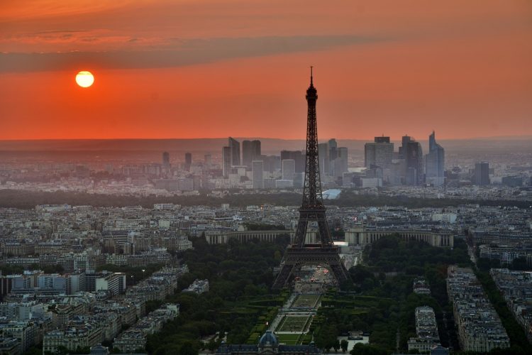 Paris Romantic view of the city